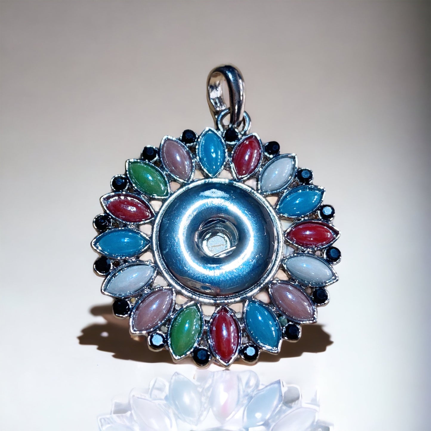 Snap jewelry Necklace Pendant/ Dije o colgante para botones intercambiables con pedrería multicolor